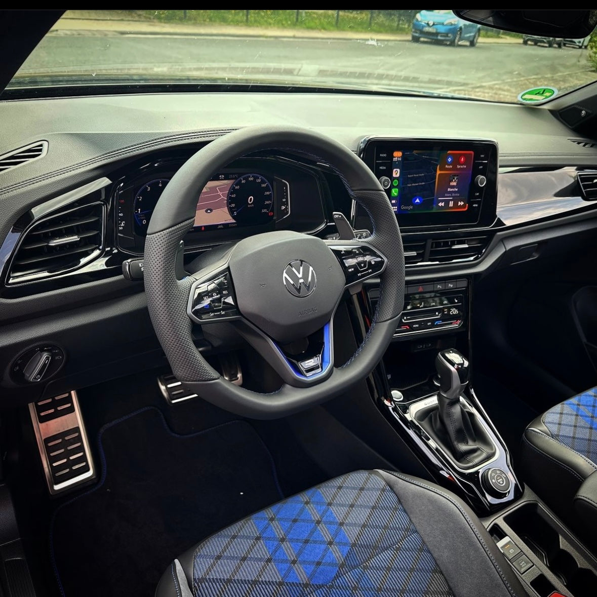 VW T-Roc R Schwarz