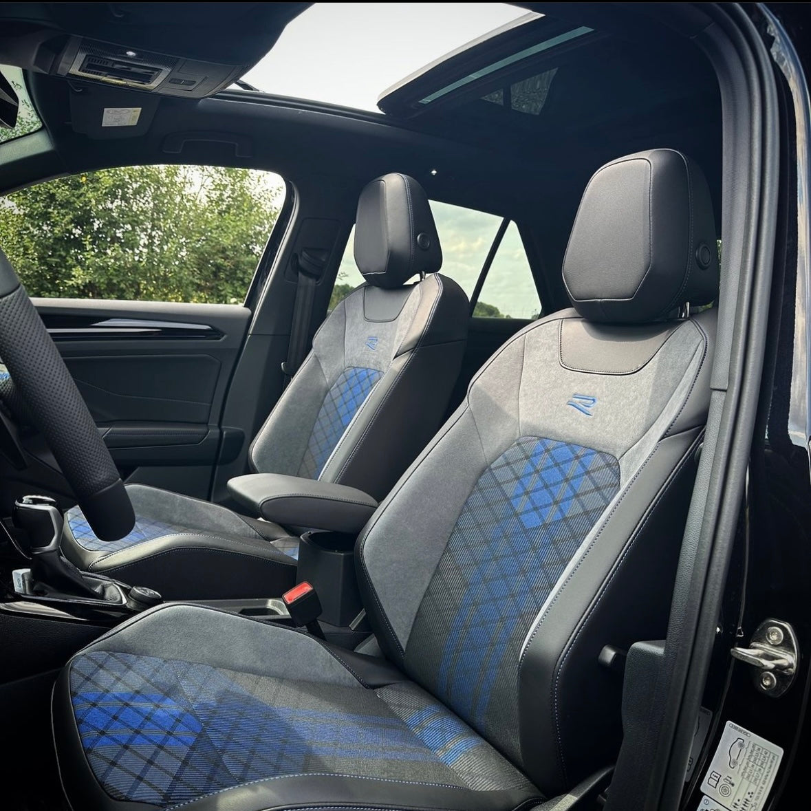 VW T-Roc R Schwarz